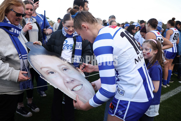 AFLW 2024 Round 03 - Melbourne v North Melbourne - A-54076503