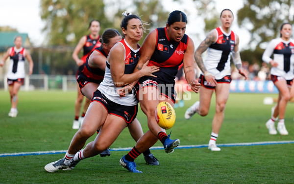 AFLW 2024 Round 03 - Essendon v St Kilda - A-54076816