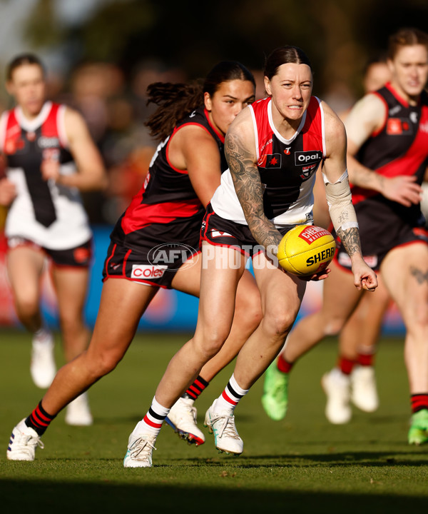 AFLW 2024 Round 03 - Essendon v St Kilda - A-54076838