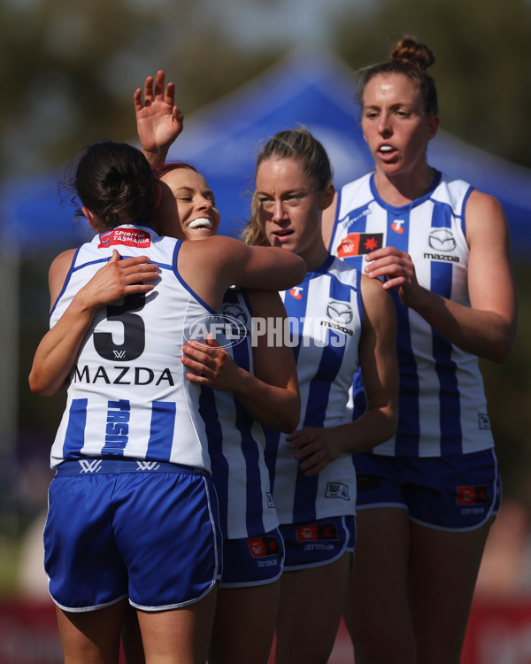 AFLW 2024 Round 03 - Melbourne v North Melbourne - A-54076874