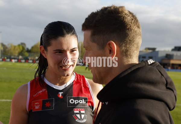 AFLW 2024 Round 03 - Essendon v St Kilda - A-54076912