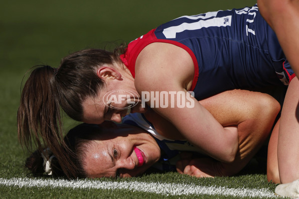 AFLW 2024 Round 03 - Melbourne v North Melbourne - A-54079084