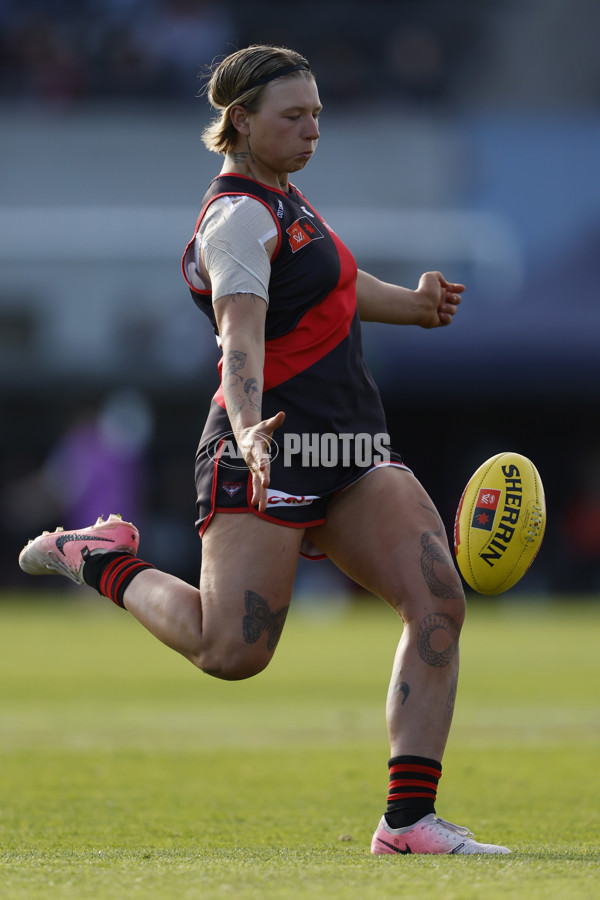 AFLW 2024 Round 03 - Essendon v St Kilda - A-54079761