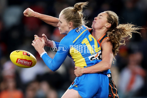 AFLW 2024 Round 03 - GWS v Gold Coast - A-54079787