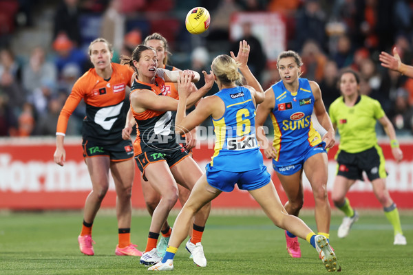 AFLW 2024 Round 03 - GWS v Gold Coast - A-54081264