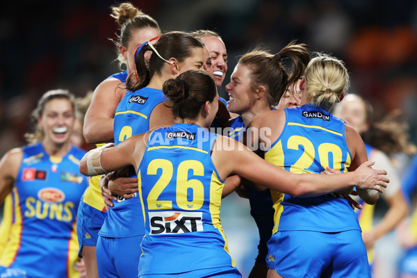 AFLW 2024 Round 03 - GWS v Gold Coast - A-54083382