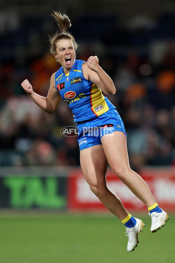 AFLW 2024 Round 03 - GWS v Gold Coast - A-54083384