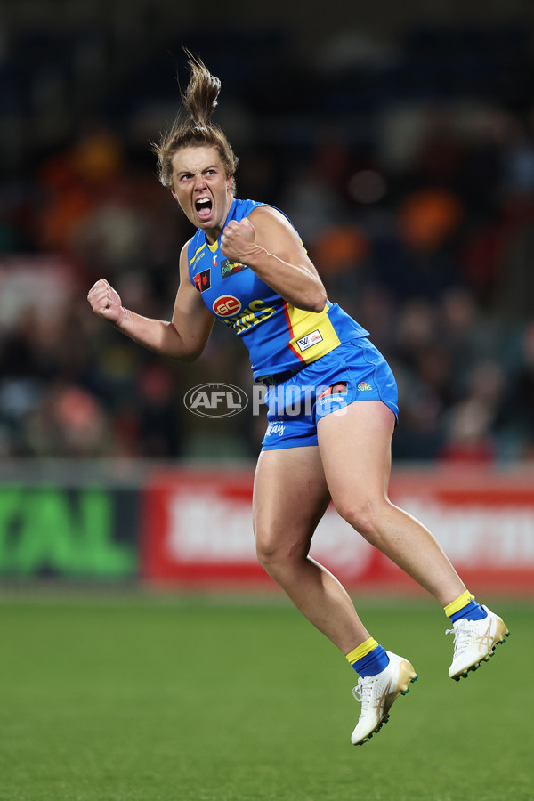 AFLW 2024 Round 03 - GWS v Gold Coast - A-54083386