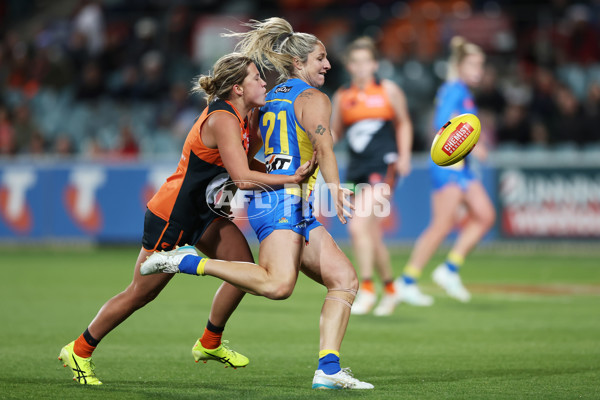 AFLW 2024 Round 03 - GWS v Gold Coast - A-54083417