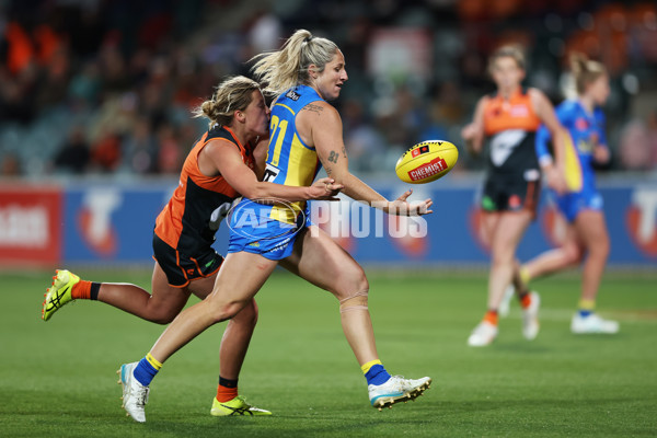 AFLW 2024 Round 03 - GWS v Gold Coast - A-54083419