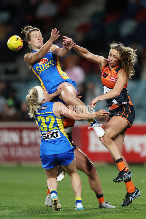 AFLW 2024 Round 03 - GWS v Gold Coast - A-54083897