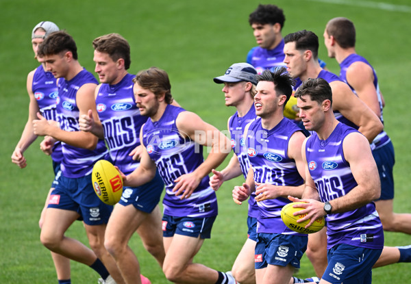 AFL 2024 Training - Geelong 160924 - A-54086004