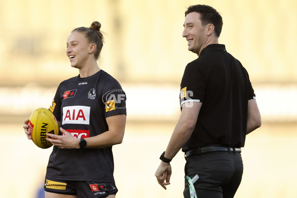 AFLW 2024 Round 04 - Collingwood v West Coast - A-54095544