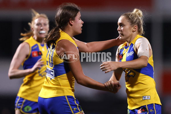 AFLW 2024 Round 04 - Collingwood v West Coast - A-54095577