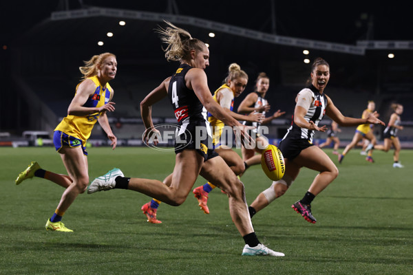 AFLW 2024 Round 04 - Collingwood v West Coast - A-54097347