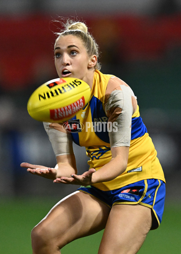 AFLW 2024 Round 04 - Collingwood v West Coast - A-54097369