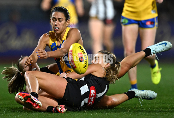 AFLW 2024 Round 04 - Collingwood v West Coast - A-54097371