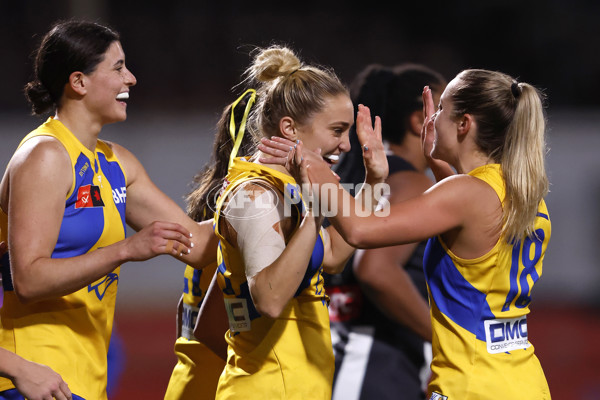 AFLW 2024 Round 04 - Collingwood v West Coast - A-54097394