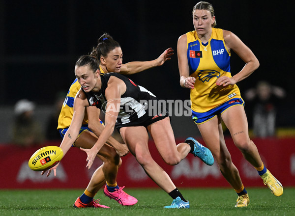 AFLW 2024 Round 04 - Collingwood v West Coast - A-54097403