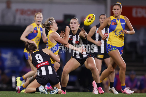 AFLW 2024 Round 04 - Collingwood v West Coast - A-54098737