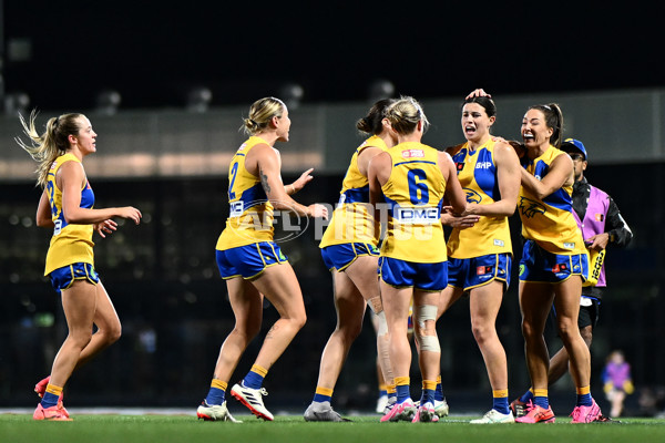 AFLW 2024 Round 04 - Collingwood v West Coast - A-54098743