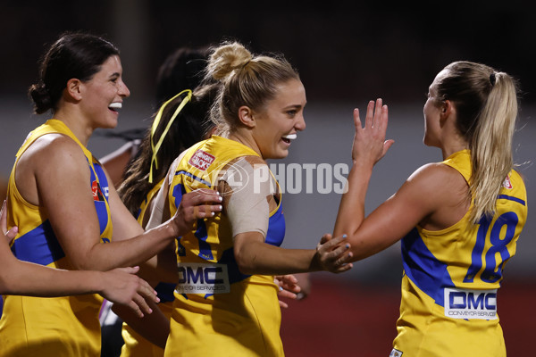 AFLW 2024 Round 04 - Collingwood v West Coast - A-54098762