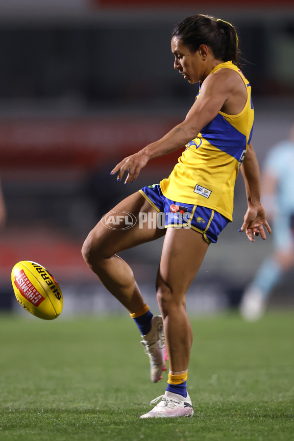 AFLW 2024 Round 04 - Collingwood v West Coast - A-54098784