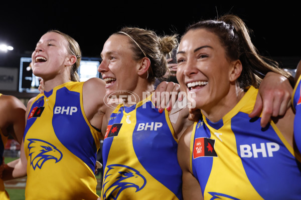 AFLW 2024 Round 04 - Collingwood v West Coast - A-54098798