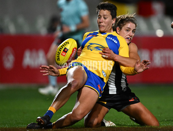 AFLW 2024 Round 04 - Collingwood v West Coast - A-54098821