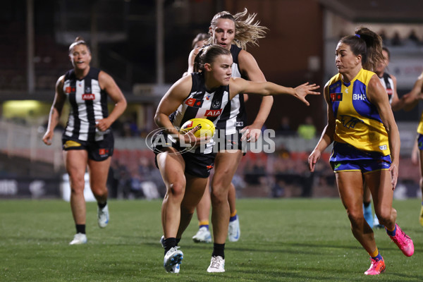 AFLW 2024 Round 04 - Collingwood v West Coast - A-54101777