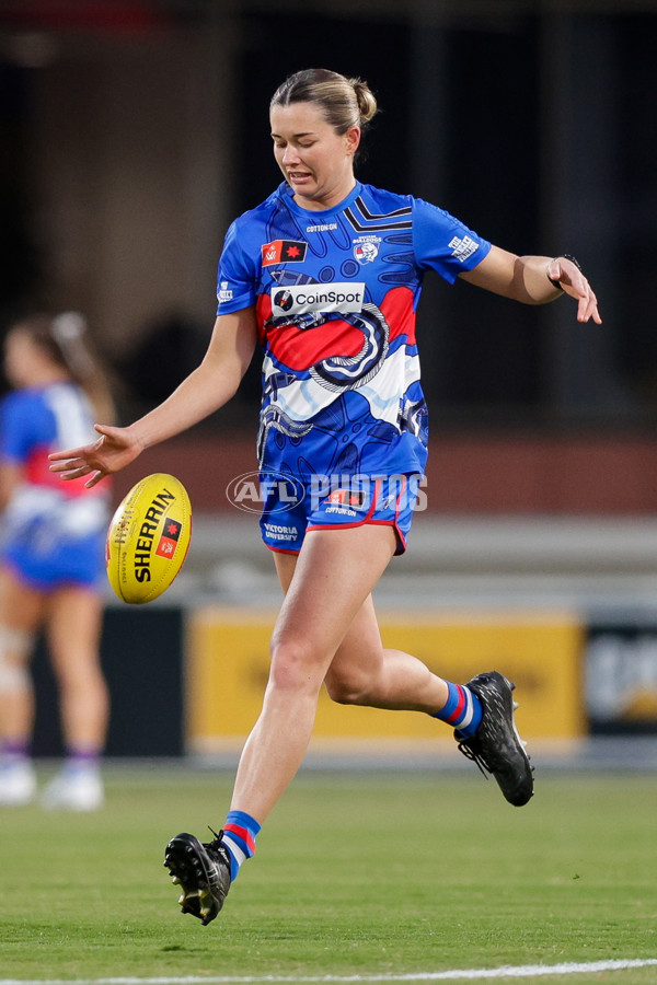 AFLW 2024 Round 04 - Brisbane v Western Bulldogs - A-54103808