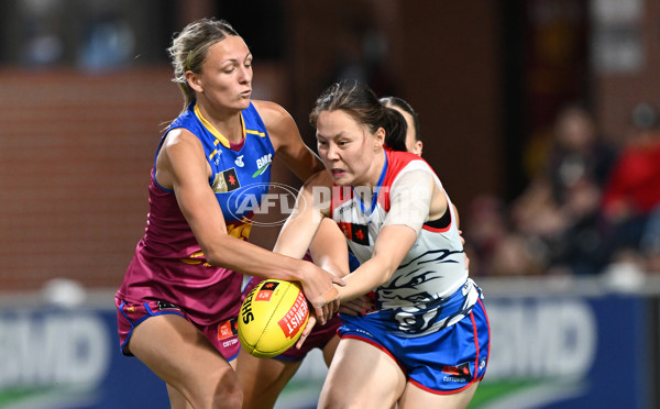 AFLW 2024 Round 04 - Brisbane v Western Bulldogs - A-54115856