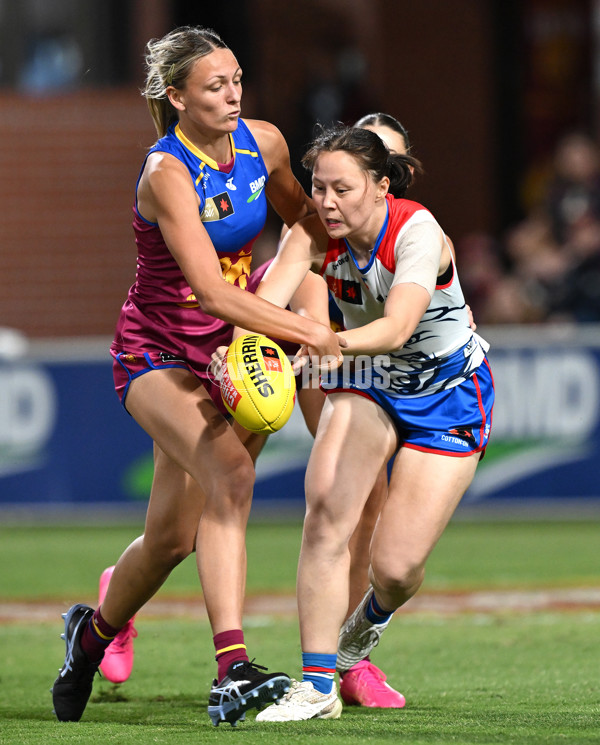 AFLW 2024 Round 04 - Brisbane v Western Bulldogs - A-54115857