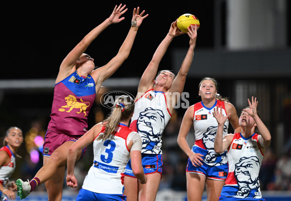 AFLW 2024 Round 04 - Brisbane v Western Bulldogs - A-54115866