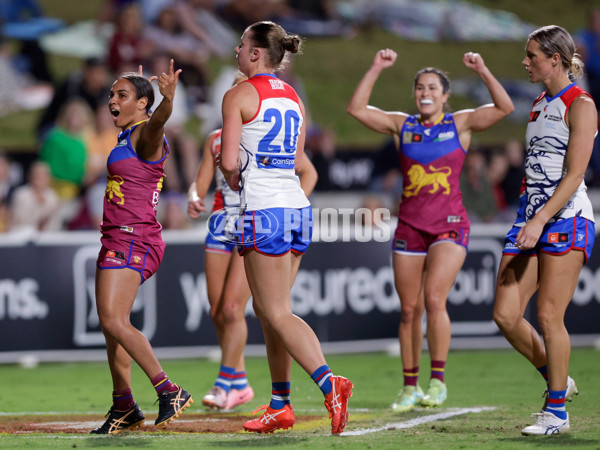 AFLW 2024 Round 04 - Brisbane v Western Bulldogs - A-54115887