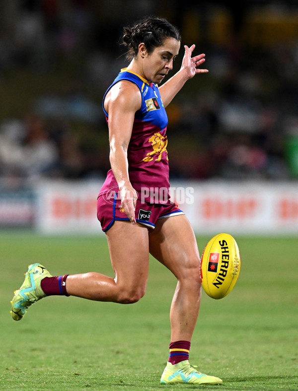 AFLW 2024 Round 04 - Brisbane v Western Bulldogs - A-54115899