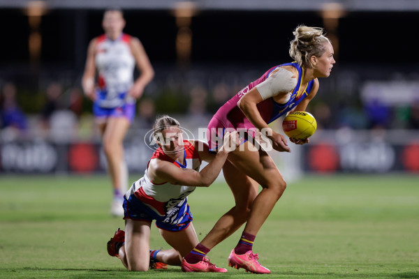 AFLW 2024 Round 04 - Brisbane v Western Bulldogs - A-54118058