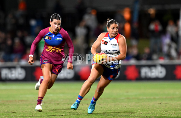 AFLW 2024 Round 04 - Brisbane v Western Bulldogs - A-54118112