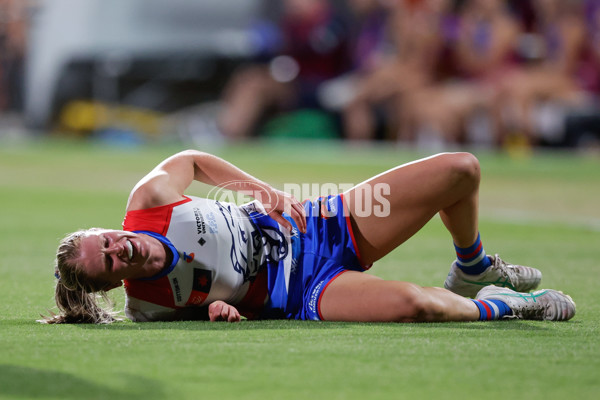 AFLW 2024 Round 04 - Brisbane v Western Bulldogs - A-54118121