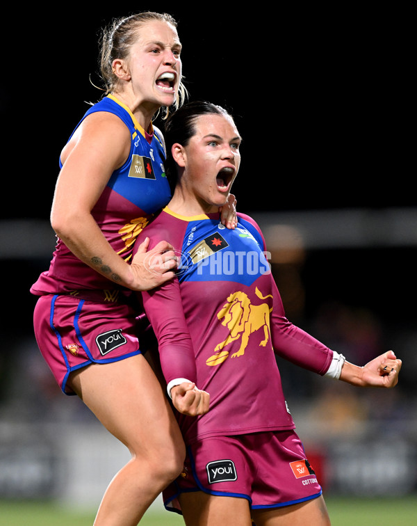 AFLW 2024 Round 04 - Brisbane v Western Bulldogs - A-54121466