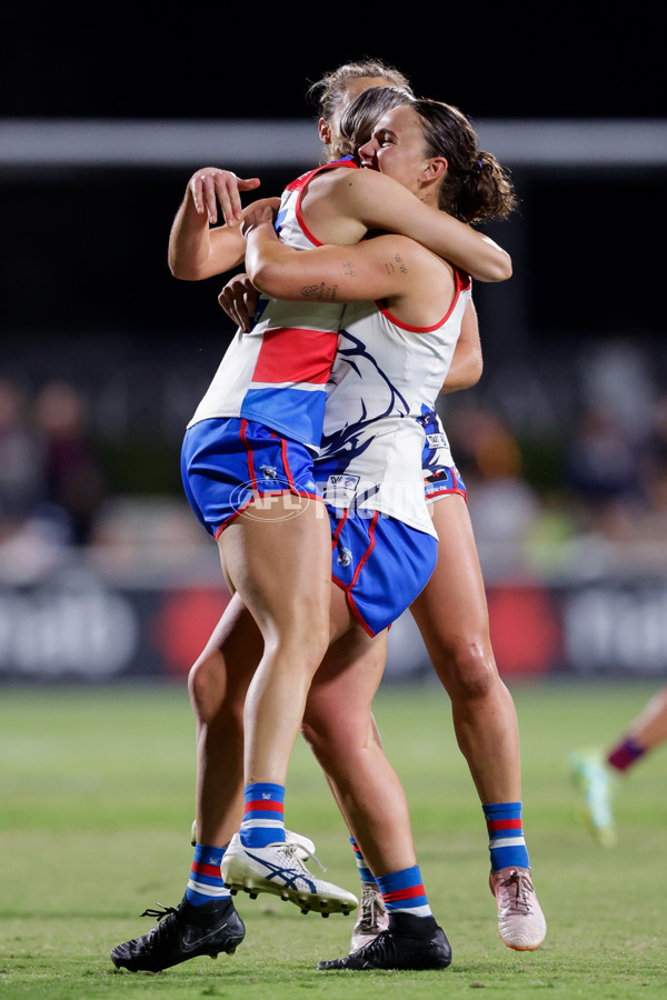 AFLW 2024 Round 04 - Brisbane v Western Bulldogs - A-54121469