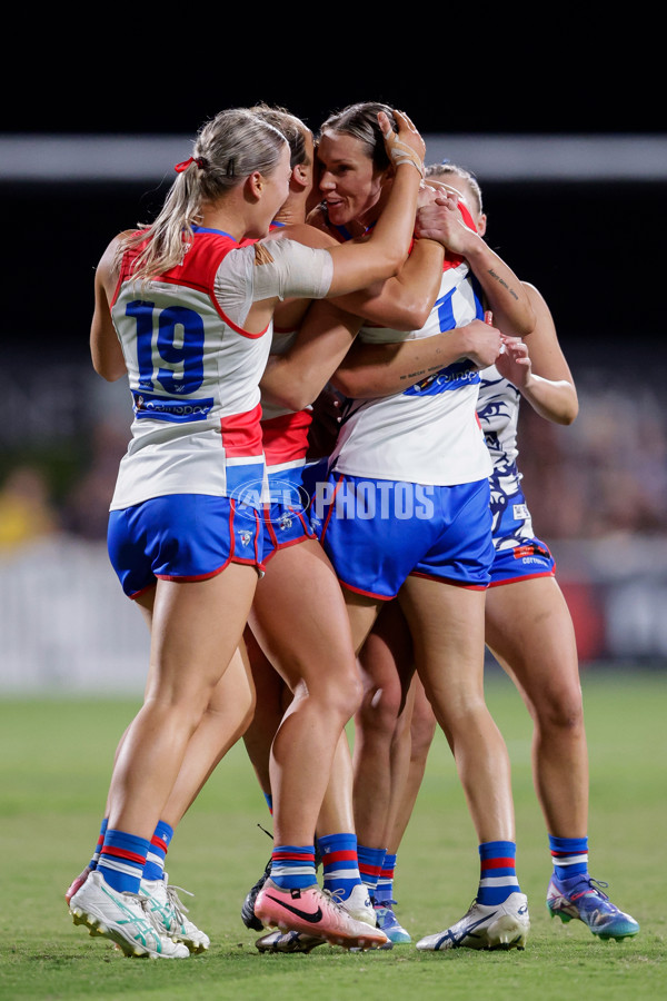 AFLW 2024 Round 04 - Brisbane v Western Bulldogs - A-54121472