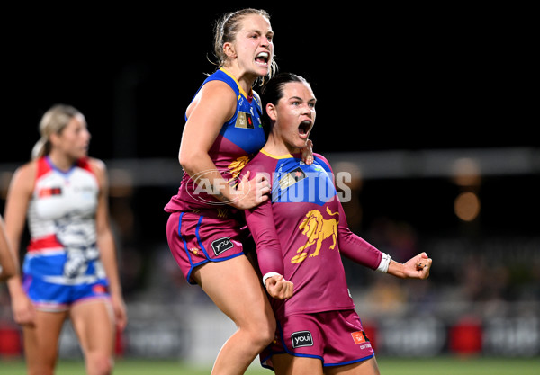 AFLW 2024 Round 04 - Brisbane v Western Bulldogs - A-54121478