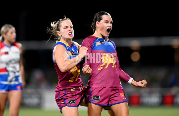 AFLW 2024 Round 04 - Brisbane v Western Bulldogs - A-54121479