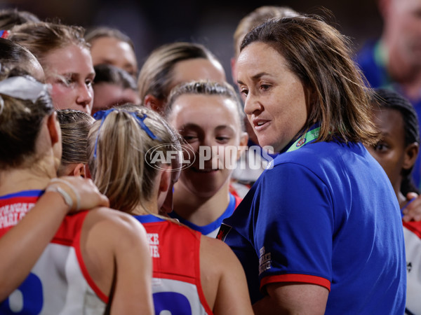 AFLW 2024 Round 04 - Brisbane v Western Bulldogs - A-54121485