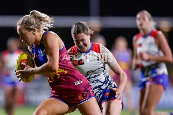 AFLW 2024 Round 04 - Brisbane v Western Bulldogs - A-54121520