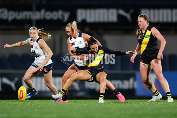 AFLW 2024 Round 04 - Richmond v Carlton - A-54133158