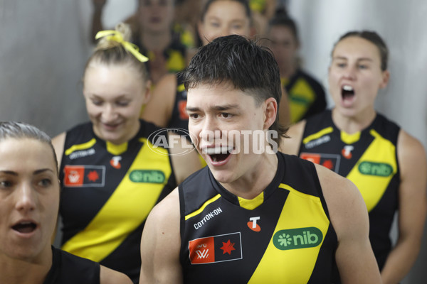 AFLW 2024 Round 04 - Richmond v Carlton - A-54134865