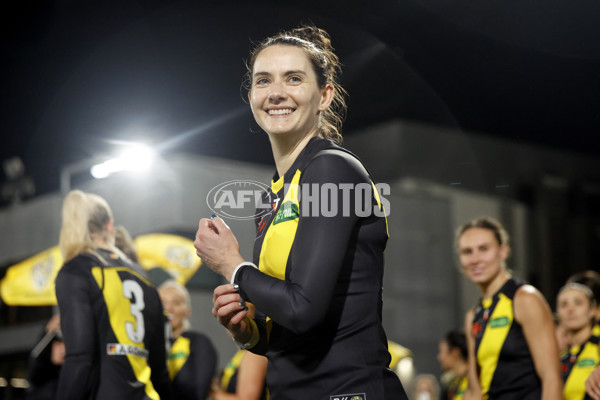 AFLW 2024 Round 04 - Richmond v Carlton - A-54136037