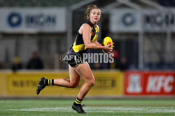 AFLW 2024 Round 04 - Richmond v Carlton - A-54136056